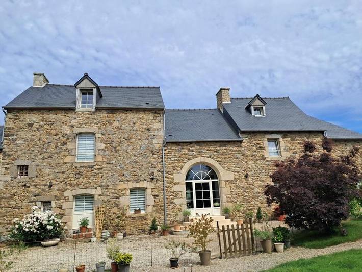 Location de vacances pour 2 personnes, avec jardin et vue à Les Champs-Géraux