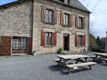 Gîte pour 4 personnes, avec vue sur le lac à Viam