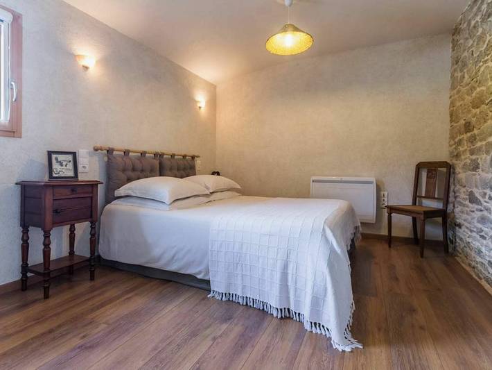 Renovated 18th Century Farmhouse with Modern Amenities, Near Mesquer, France in Mesquer, Côte d'Amour