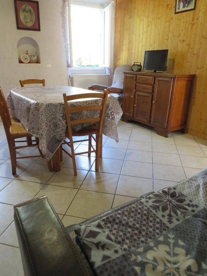 Maison d’hôte pour 3 personnes, avec Terrasse ainsi que Jardin et Vue dans Entrelacs