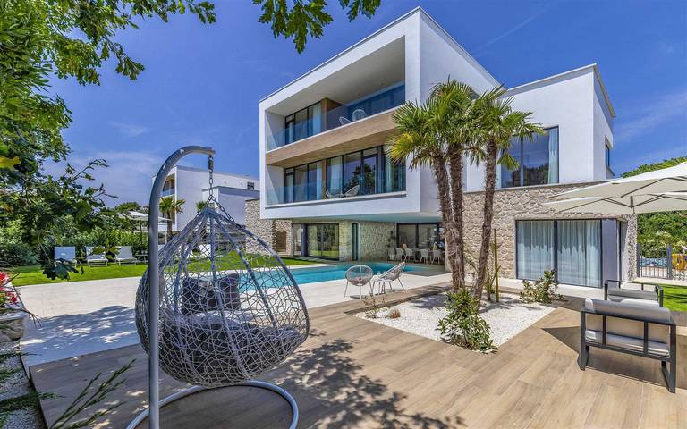 Villa pour 12 personnes, avec jardin et piscine ainsi que terrasse et sauna à Pomer - 2