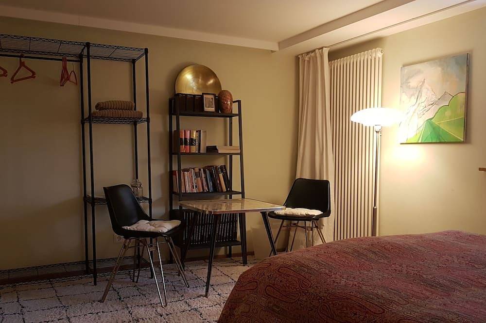 Guest room \"Cantina\", new in the house Am Lottenbach in Weimar, Weimarer Land