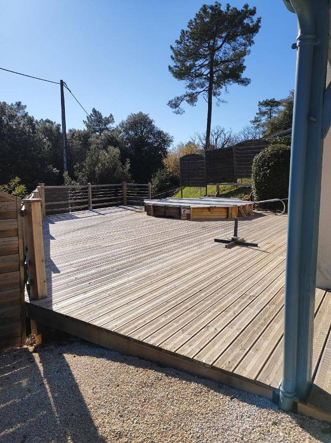 Location de vacances pour 4 personnes, avec vue ainsi que jardin et piscine, animaux acceptés à Proissans - 3