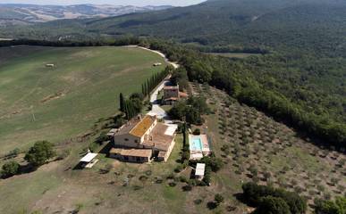 Ferienhaus für 26 Personen, mit Garten und Whirlpool sowie Pool und Terrasse in der Toskana