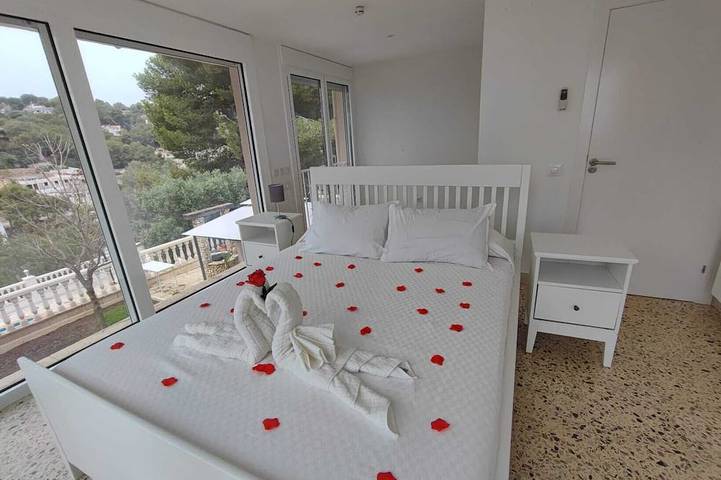 Villa Recuerdo - Spanish villa with sea view and pool - 8 min. to the beach in Cunit, Costa Dorada