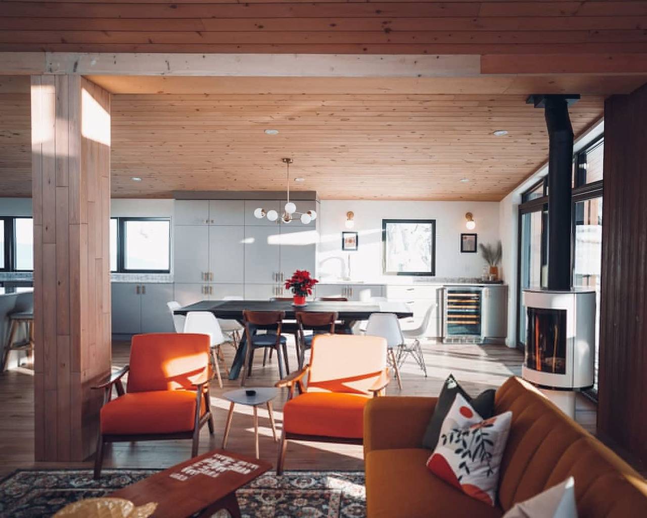 Lakeview Mid Century Luxury Cottage Citq 311414 in Quebec