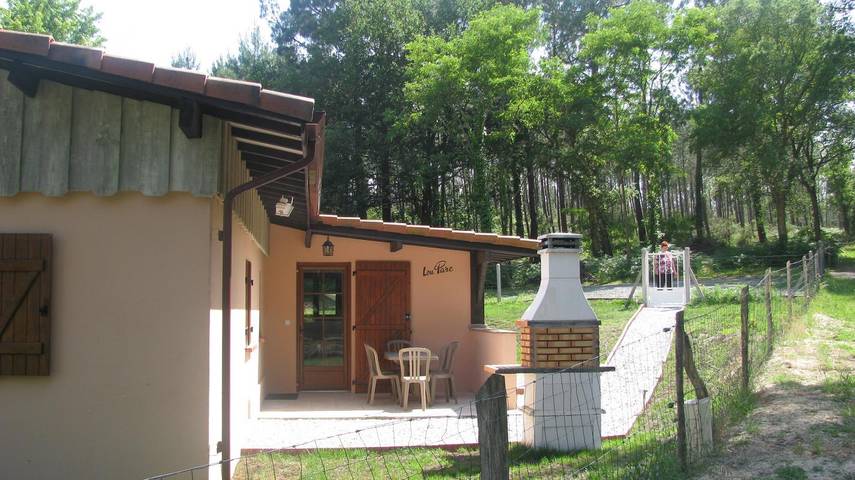 Gîte pour 4 personnes, avec jardin dans Lac de Léon - 2