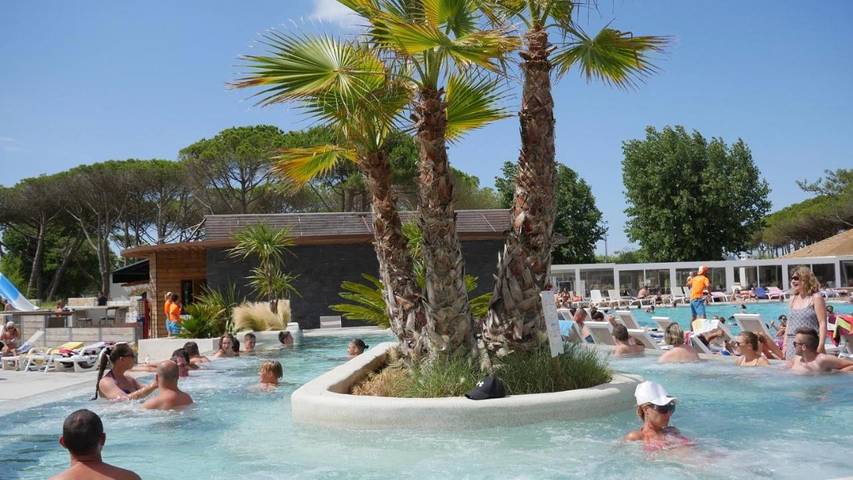 Camping pour 6 personnes, avec sauna et piscine ainsi que jardin et jacuzzi à Sète - 2