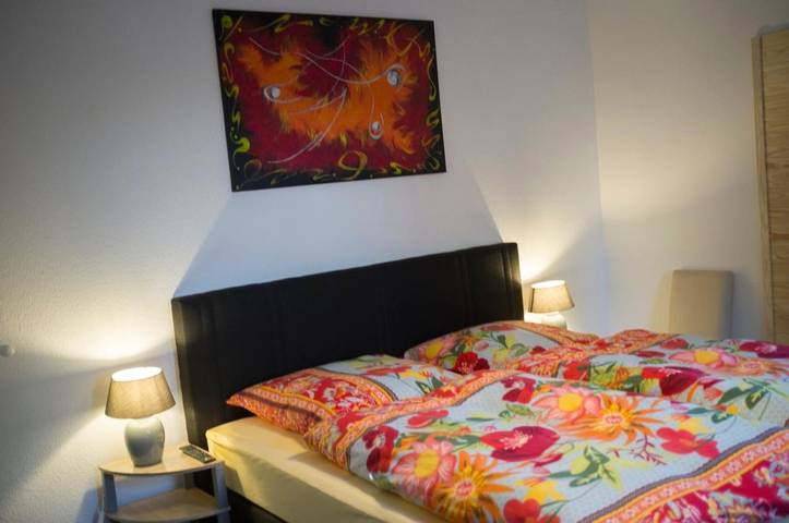 Ferienwohnung für 5 Personen, mit Garten und Ausblick in Düsseldorf - 2