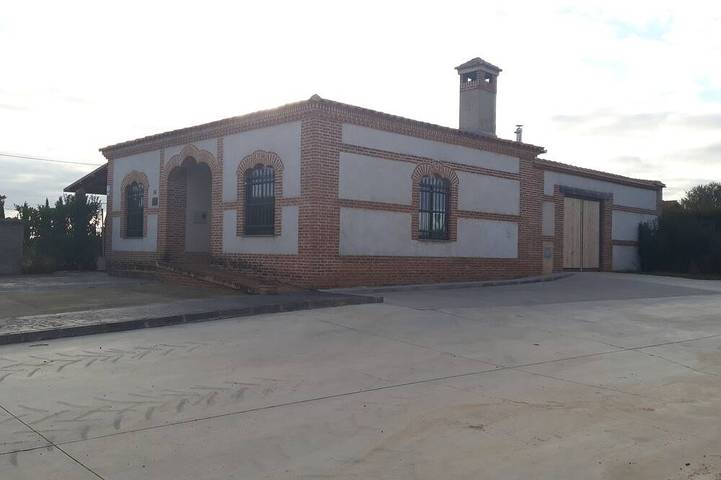 Gîte pour 8 personnes, avec jardin et terrasse - 1