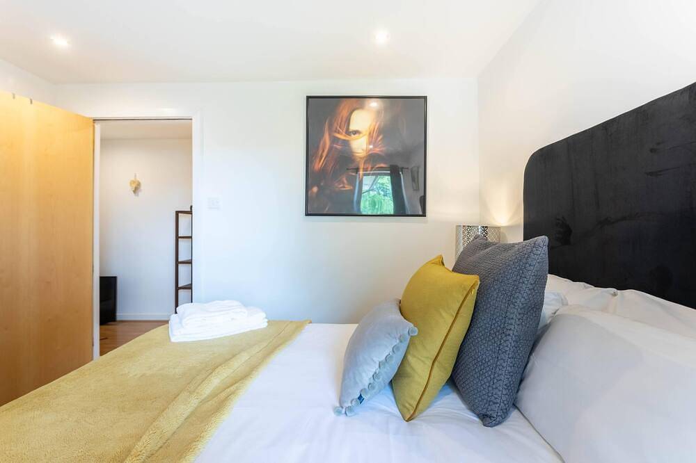 Appartement entier, Broompark-Appartement-Sdb privée avec baignoire-Vue sur la campagne in Glasgow, Greater Glasgow and Clyde Valley