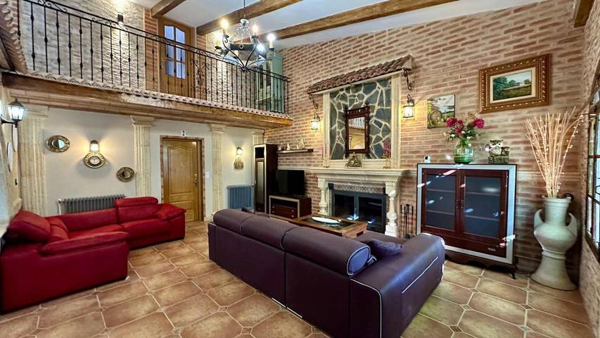 Chalet para 14 personas, con piscina y jardín, Familias con niños en Provincia de Cuenca - 3