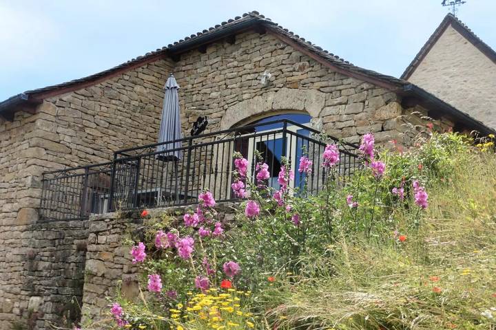 Gîte pour 7 personnes, avec terrasse et piscine à Banassac - 2