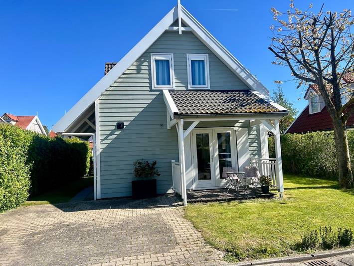 Ferienhaus für 6 Personen, mit Terrasse und Garten sowie Pool