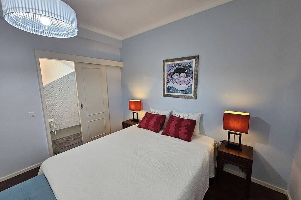 Sesimbra, Villa Luxueuse, Vue Superbe sur Océan, Port, Plage, 6/7 Voyageurs in Praia da Califórnia, Sesimbra