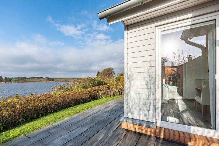 Ferienhaus für 5 Personen, mit Whirlpool und Garten sowie Sauna und Seeblick in Kosel