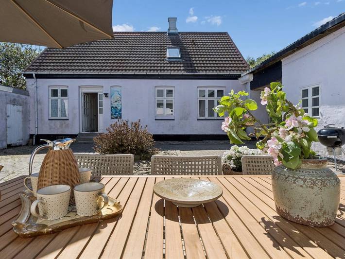 Vacation rental for 16 people, with terrace in Bornholm