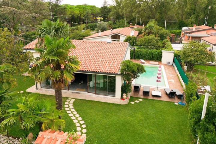 Location de vacances pour 8 personnes, avec jardin ainsi que piscine et vue à Monfalcone - 2