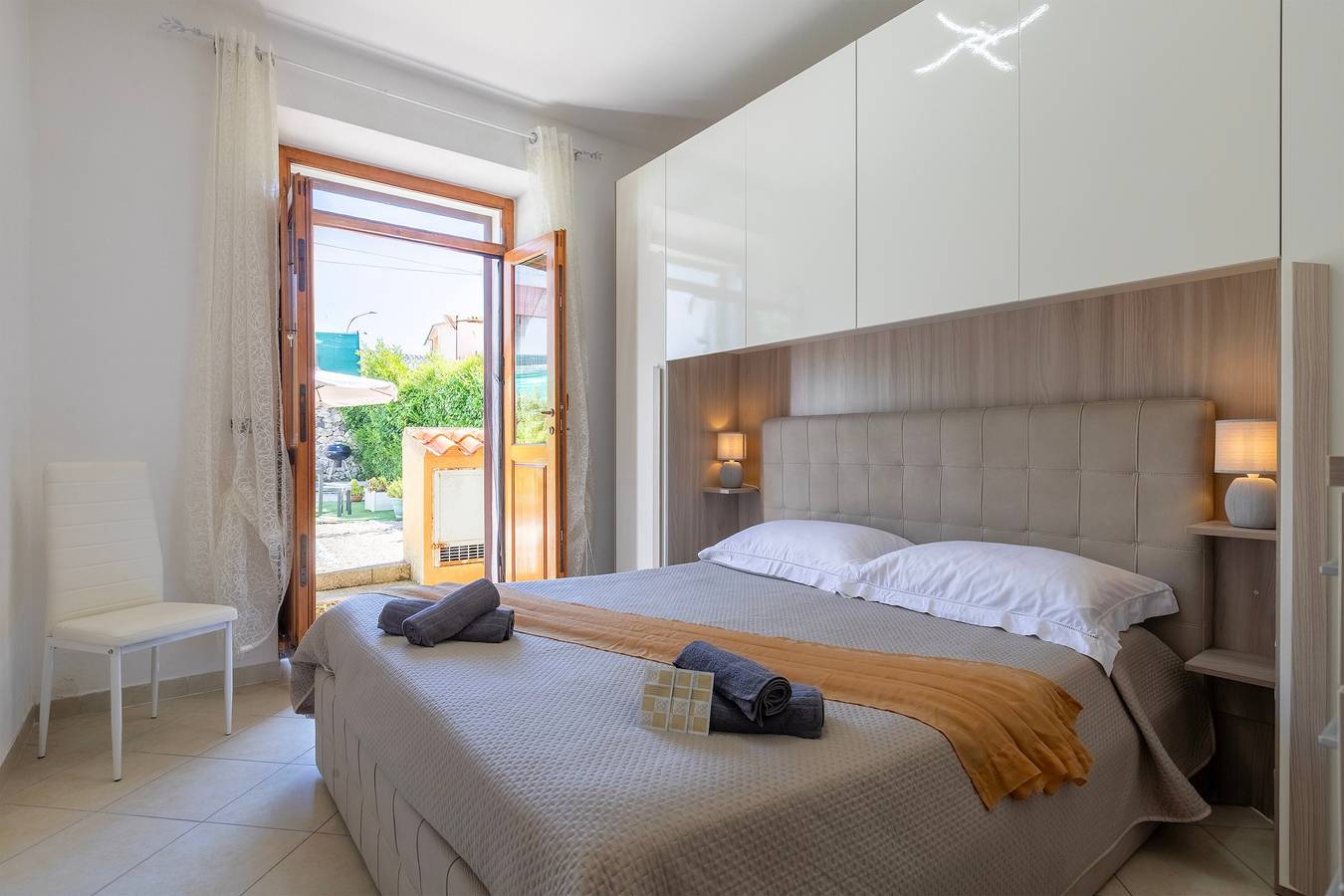 Ganze Wohnung, Apartment 'Casa Osiride mit privatem Garten' und Wlan in Nulvi, Sassari Provinz