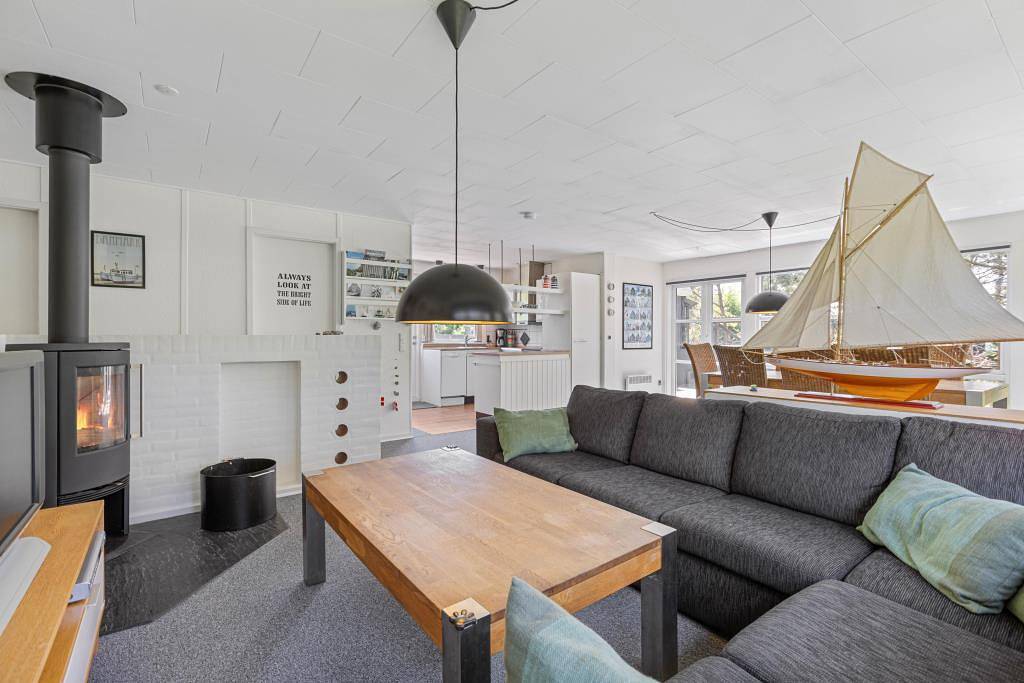 Familienfreundliches Ferienhaus mit Badetonne in Bjerregård, Holmsland Klit