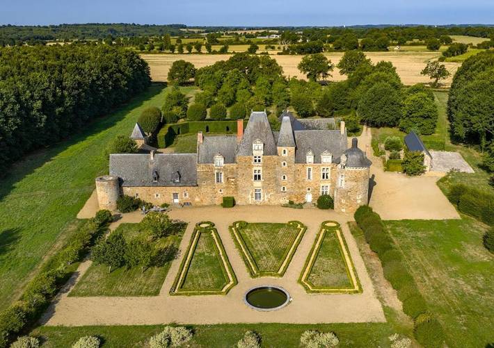 Chambre d’hôte pour 3 personnes, avec vue et vue sur le lac ainsi que jardin et piscine