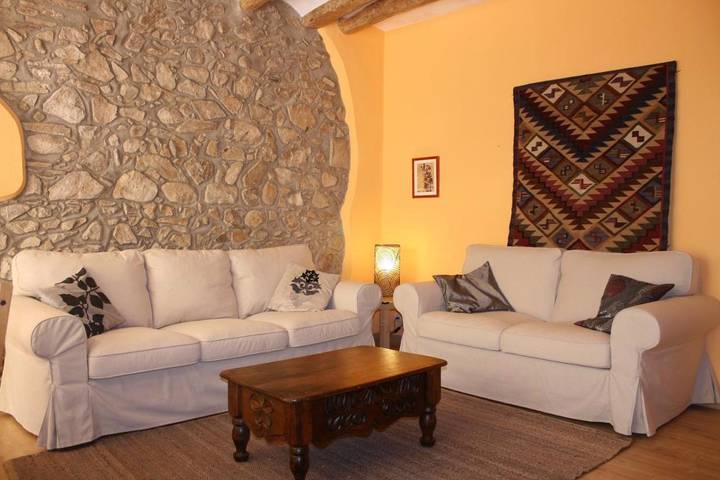 Casa rural para 6 personas, con Balcón además de Terraza y Vistas en Riudecañas