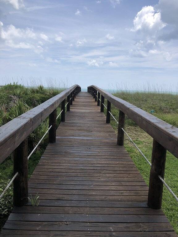 Ganze Wohnung, Oceanfront Paradise! 2/2 mins from St. Augustine! Great for families & couples! in Vilano Beach, St. Johns County