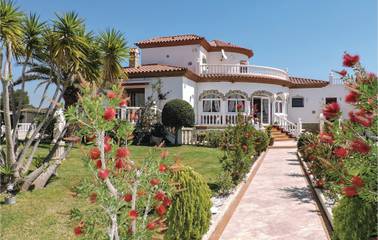 Maison De Vacances pour 13 Personnes dans Mont-roig del Camp, Baix Camp, Photo 2