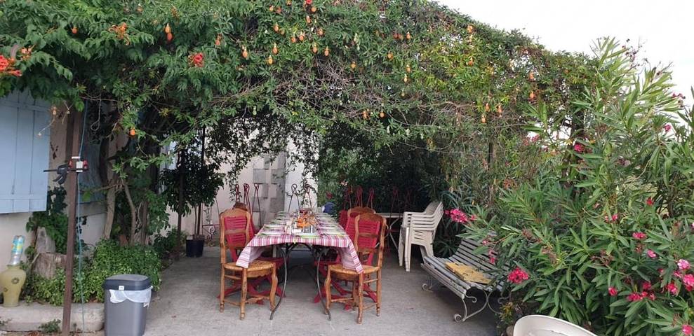 Location de vacances pour 2 personnes, avec piscine ainsi que vue et jardin, animaux acceptés à Montolieu - 4