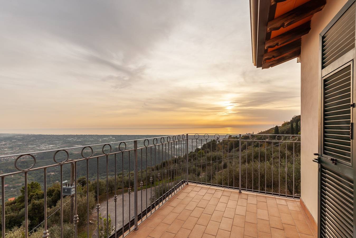 Villa 'Martina' con piscina y terraza que admite mascotas in Pietrasanta, Costa de la Maremma