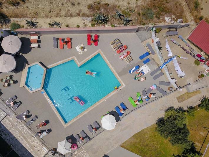 Appartement voor 2 personen, with uitzicht and tuin as well as zwembad in Faliraki