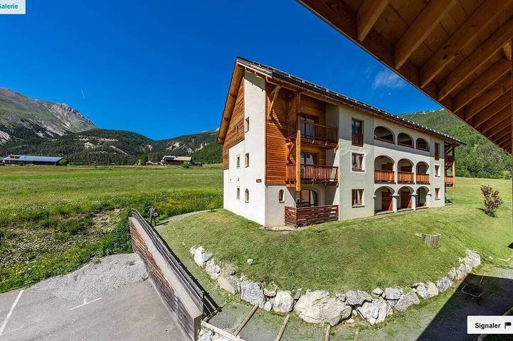 Appartement de vacances pour 6 personnes, avec Balcon ainsi que Jardin et Piscine
