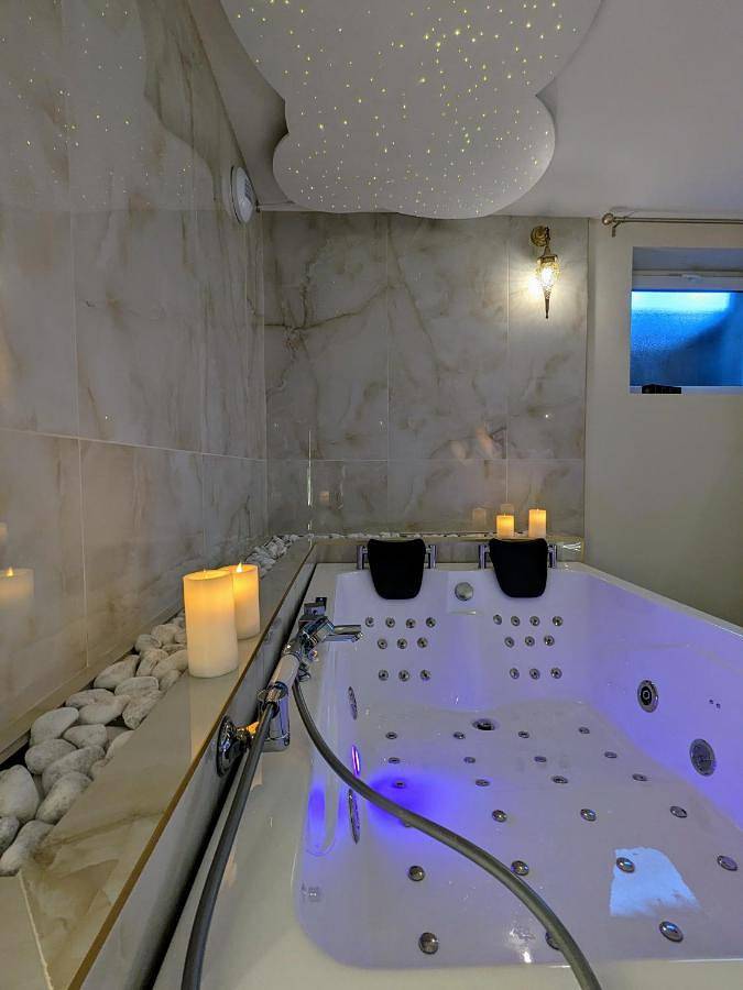 Gîte pour 2 personnes, avec jacuzzi, animaux acceptés à Vichy - 3