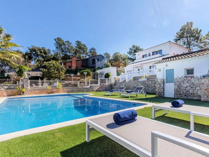 Casa rural para 6 personas, con balcón y piscina en Massanet de la Selva - 2