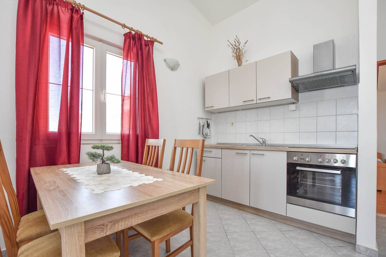 Ganze Wohnung, Apartments Anita in Ugrinici, Tkon