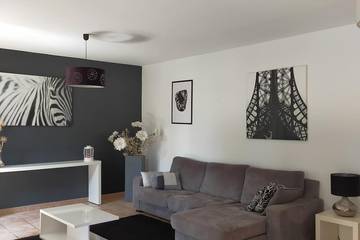 Gîte pour 4 personnes, avec terrasse et jardin à Grillon