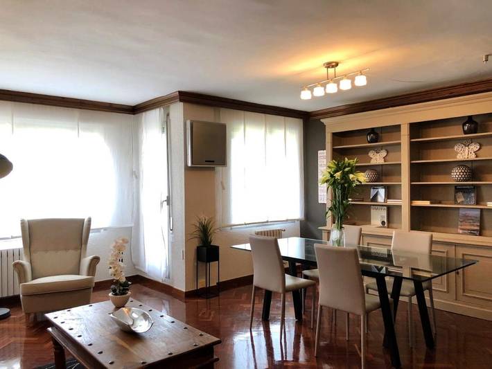 Gîte pour 6 personnes, avec vue ainsi que balcon et piscine à Tudela - 4