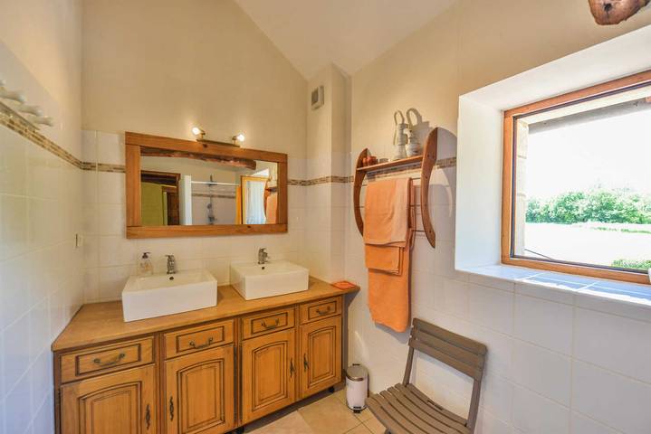 Gîte pour 6 personnes, avec piscine ainsi que jacuzzi et terrasse, animaux acceptés à Milhars - 4