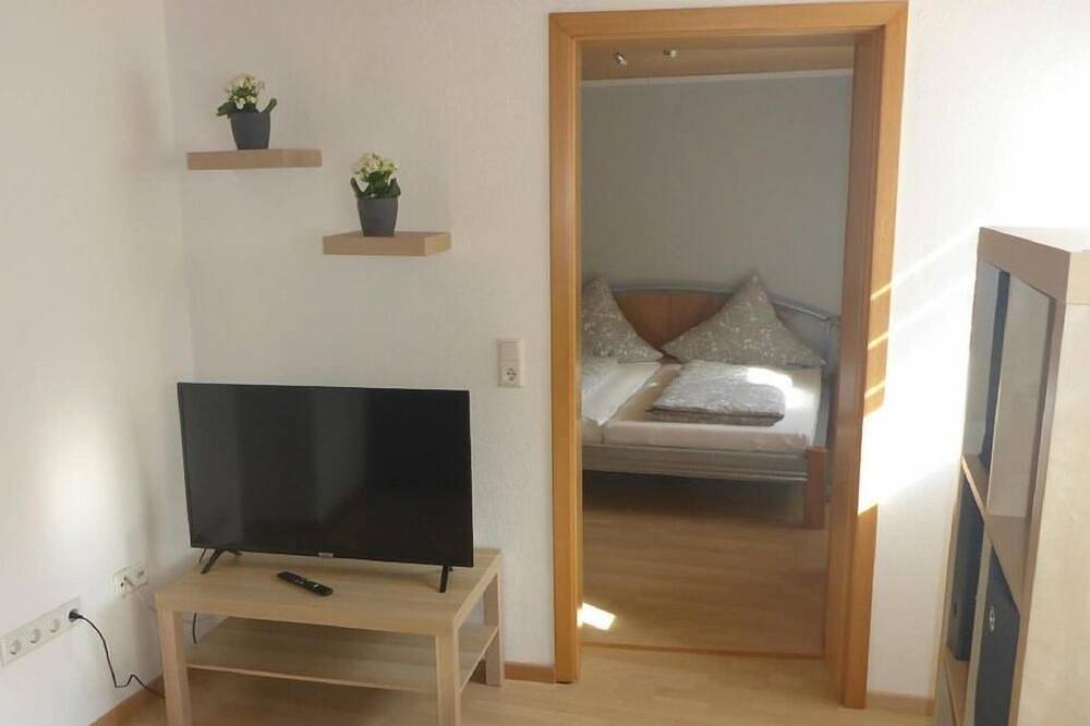 Ganze Wohnung, Ferienwohnung Christine - Appartement mit Sitzmöglichkeit im Freien in Mandelbachtal, Saarpfalz-Kreis