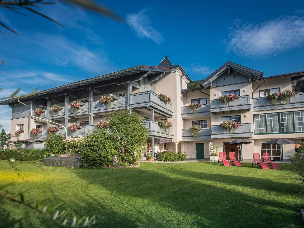 Cafe Pension Kitzer - Doppelzimmer Standard Frühstück in Haus, Schladming-Dachstein
