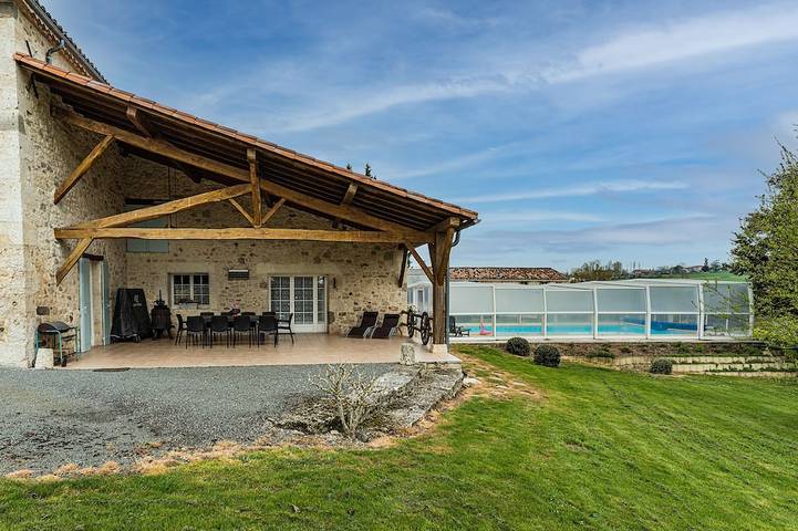 Location de vacances pour 9 personnes à Nomdieu