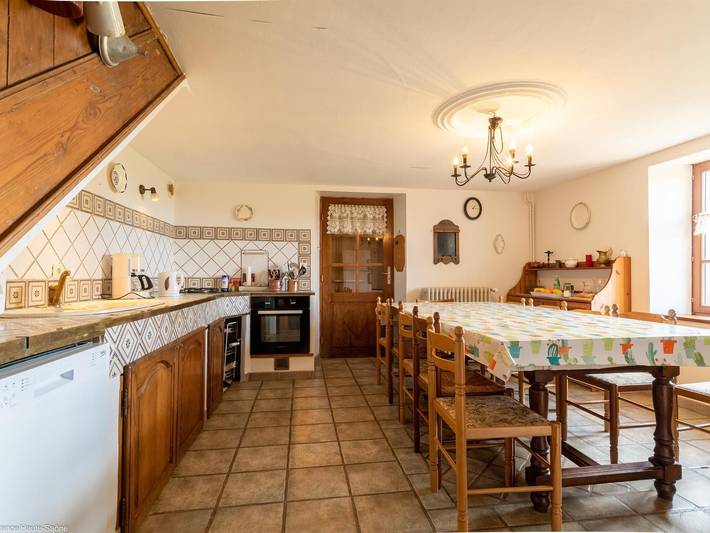 Gîte pour 11 personnes, avec jardin, animaux acceptés à Fougerolles - 4