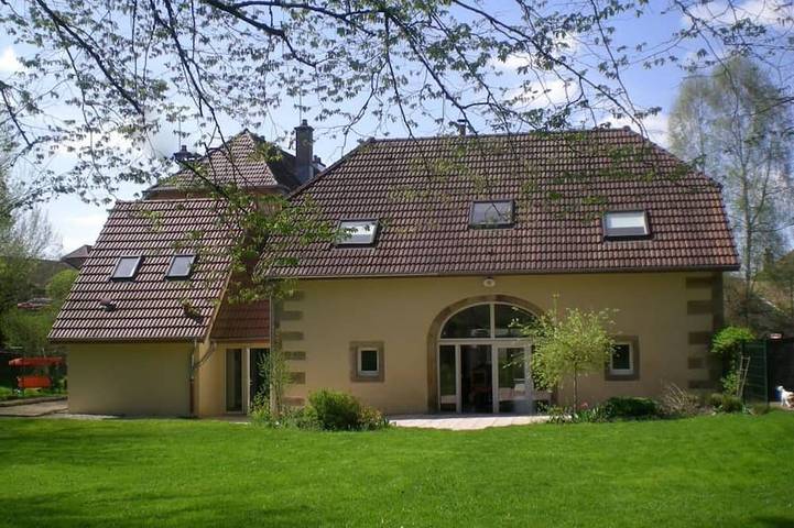 Gîte pour 17 personnes, avec jardin, animaux acceptés