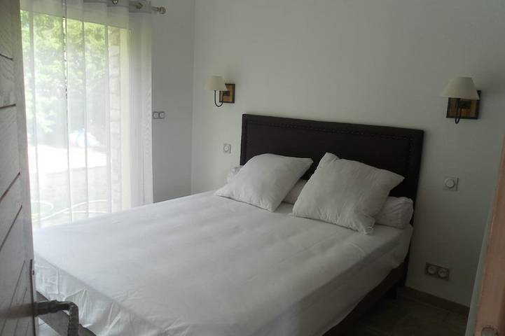 Gîte pour 4 personnes, avec Terrasse et Jardin à Lurs - 3