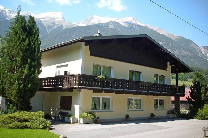 Ferienwohnung für 4 Personen, mit Terrasse und Garten sowie Sauna