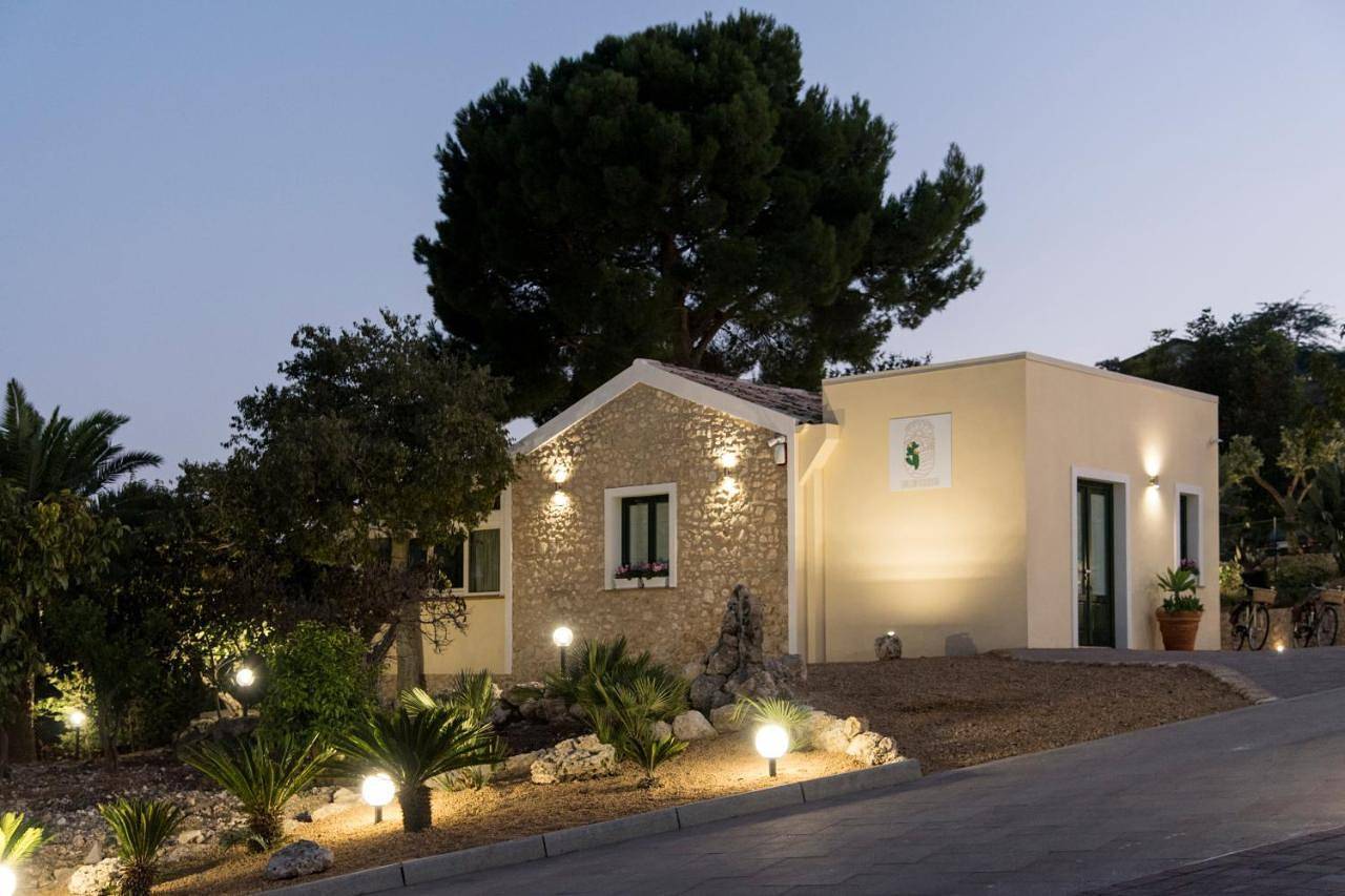 Double Room with Private Bathroom in Canicattì, Provincia di Agrigento