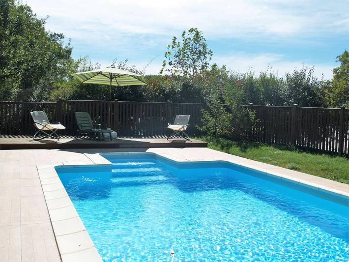 Location de vacances pour 5 personnes, avec Terrasse et Piscine à Loupiac (Lot)