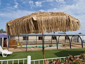 Gîte pour 4 personnes, avec piscine et terrasse, animaux acceptés à Sallertaine