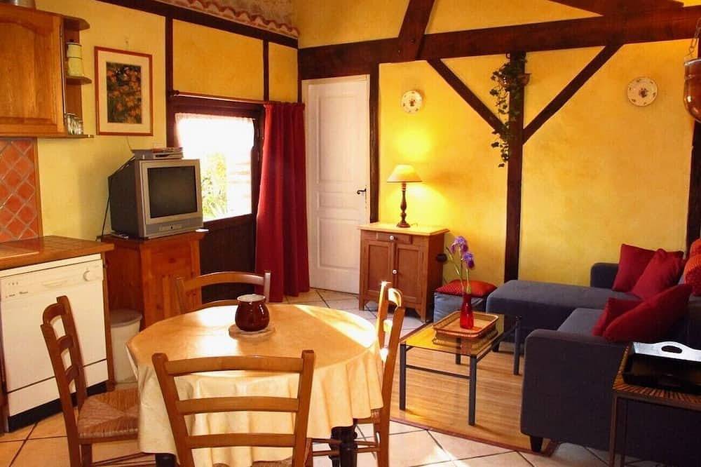 In the heart of the Lot et Garonne, character gîte for 4 people, absolute peace and quiet. in Dolmayrac, Villeneuve-sur-Lot und Umgebung