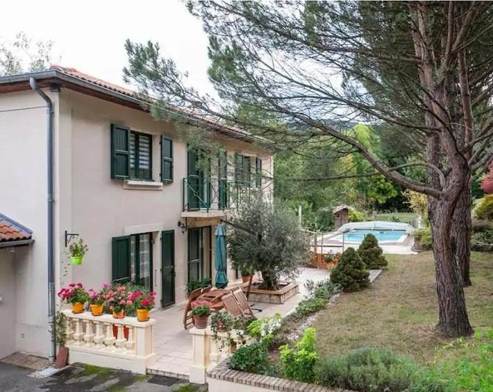 Casa de vacaciones para 19 personas, con piscina y sauna además de balcón y vistas - 1